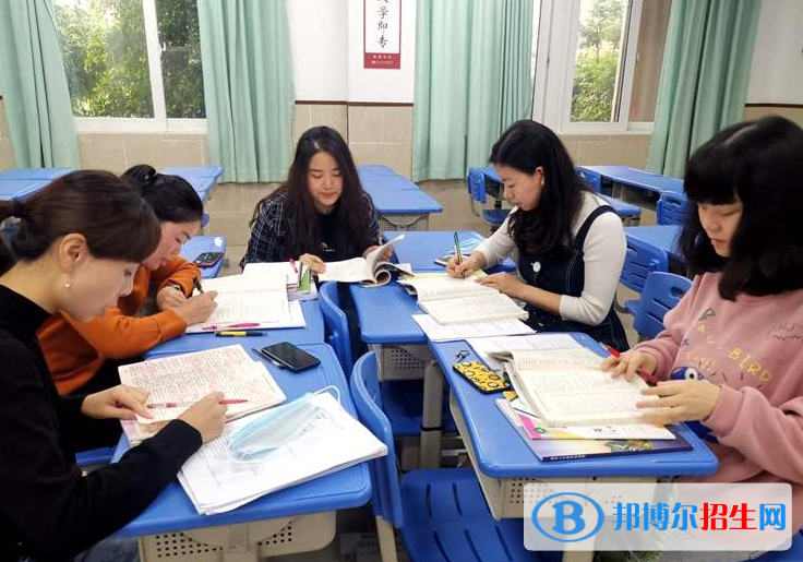 重慶史迪威外語學校初中部2020年學費、收費多少