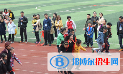 重慶萬(wàn)州賽德國(guó)際學(xué)校初中部2020年學(xué)費(fèi)、收費(fèi)多少