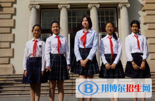 上海世界外國語中學2020年招生辦聯(lián)系電話