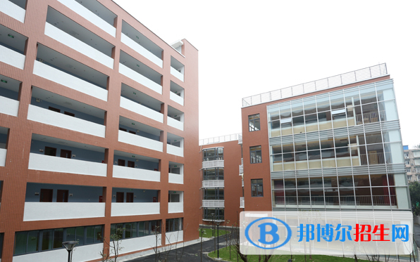 牛津國際公學成都學校初中部2020年招生簡章