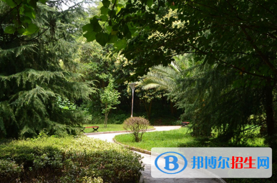 黔南興華學(xué)校2020年報名條件、招生要求、招生對象