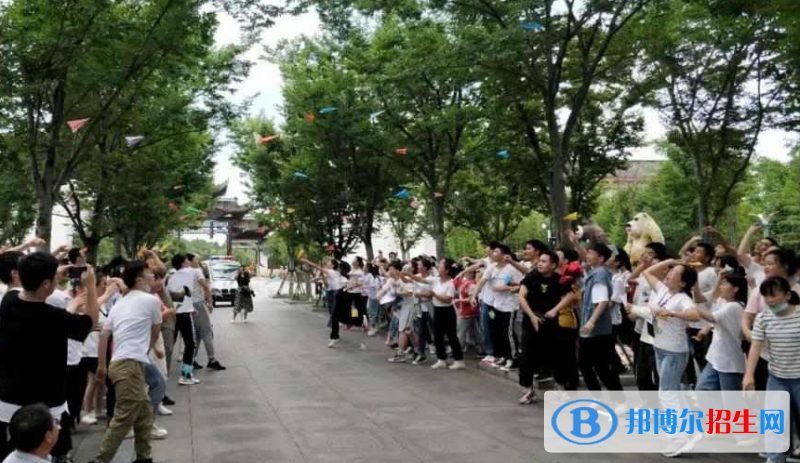 南昌現代外國語學校小學部2020年招生辦聯系電話
