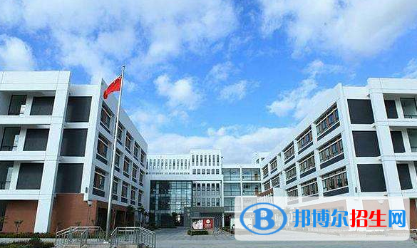 濰坊德潤國際雙語學(xué)校初中部2020年報(bào)名條件、招生要求、招生對(duì)象