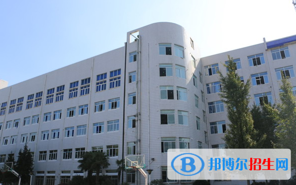 長沙麓山國際實驗學(xué)校小學(xué)部2020年招生辦聯(lián)系電話