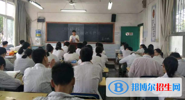  安康第二中學(xué)2020年報名條件、招生要求、招生對象