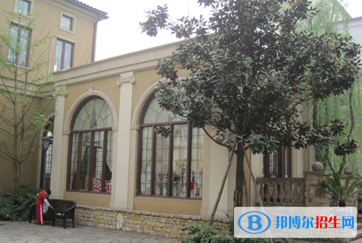 成都麓山國際光亞學校小學部地址在哪里