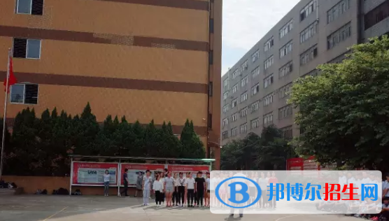 汕頭琪雅美容化妝職業(yè)技術(shù)學(xué)校2021年招生辦聯(lián)系電話(huà)