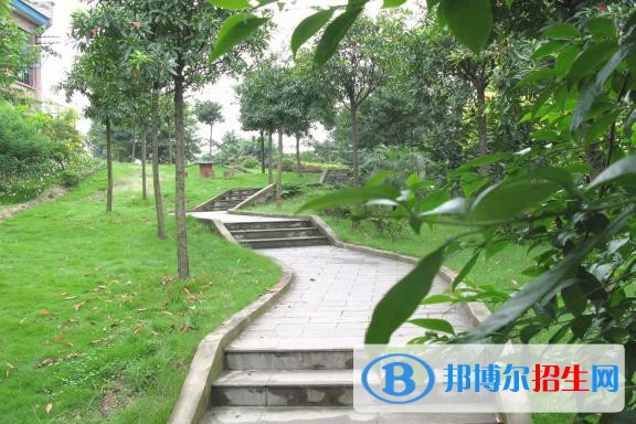 重慶市開縣巨龍中等職業(yè)技術(shù)學(xué)校怎么樣、好不好