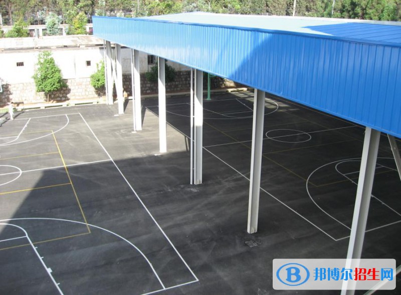 云南省貿(mào)易經(jīng)濟(jì)學(xué)校2021年學(xué)費(fèi)，收費(fèi)多少