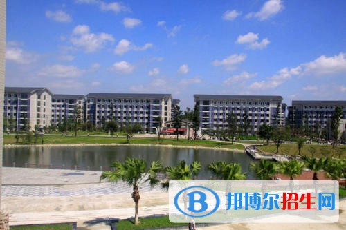 成都廣播電視中等專業(yè)學(xué)校2021年學(xué)費(fèi)、收費(fèi)多少