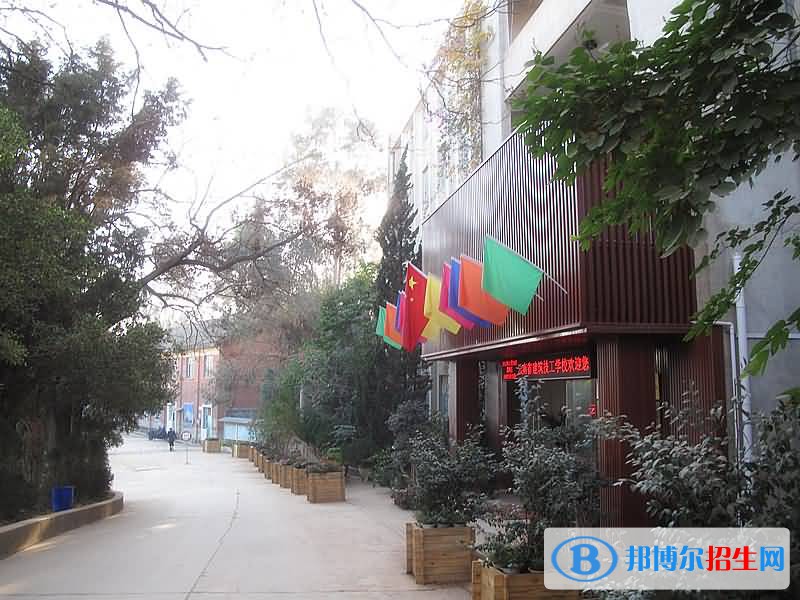 云南省建筑技工學(xué)校2021年招生錄取分?jǐn)?shù)線(xiàn)