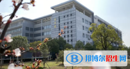 安徽汽車工業(yè)技師學院2021年宿舍條件 
