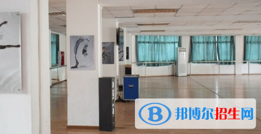 重慶聚英技工學(xué)校升學(xué)部2022年報(bào)名條件、招生要求、招生對(duì)象