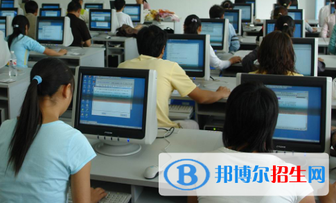 貴陽2021年讀計(jì)算機(jī)學(xué)?？梢钥即髮W(xué)嗎
