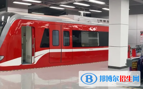 貴州2021年男生中專學什么專業(yè)好