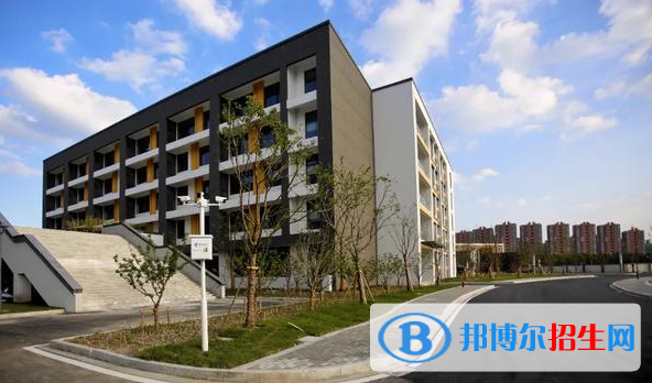 石家莊華能理工中等專業(yè)學(xué)校怎么樣、好不好