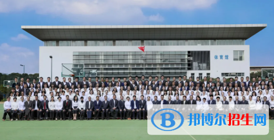 寧波鎮(zhèn)海區(qū)職業(yè)教育中心學校1