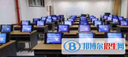 成都2022年計算機學(xué)校學(xué)什么好找工作