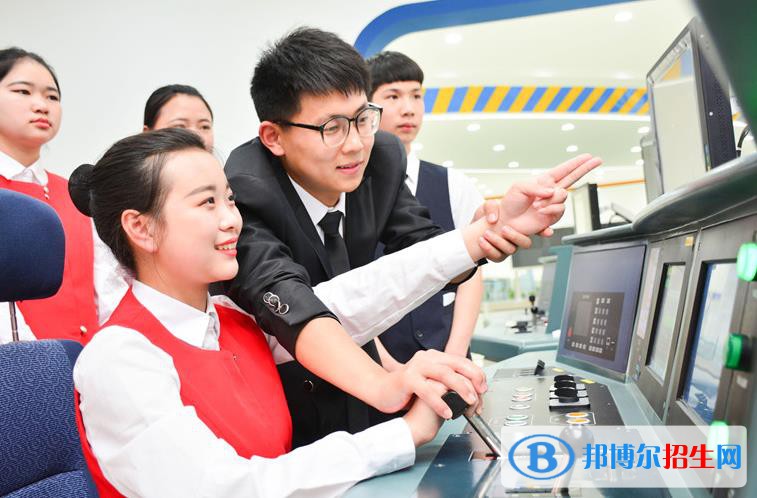 蘭州2022年讀軌道交通學(xué)?？梢钥即髮W(xué)嗎