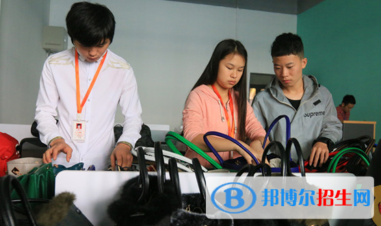 杭州2021年女生讀電子商務(wù)學(xué)校學(xué)什么專(zhuān)業(yè)好