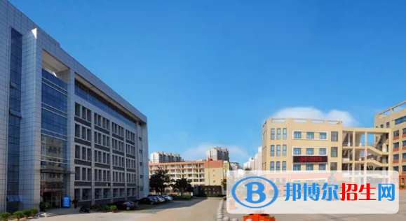 貴陽2022年讀中專學?？梢钥即髮W嗎