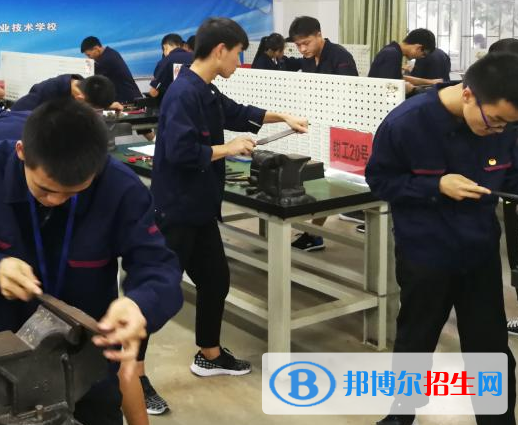 筠連縣城南職業(yè)中學校2022年有哪些專業(yè)