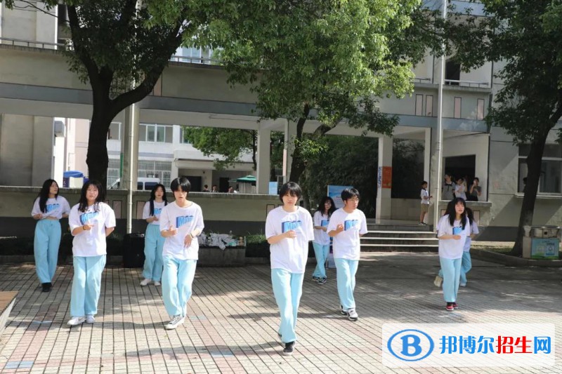 江蘇省蘇州絲綢中等專(zhuān)業(yè)學(xué)校2022年有哪些專(zhuān)業(yè)