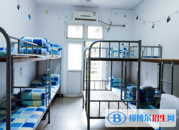 重慶酉陽(yáng)民族師范學(xué)校2022年宿舍條件