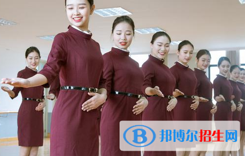 河北2022年航空服務(wù)學(xué)校中專(zhuān)升大專(zhuān)考什么