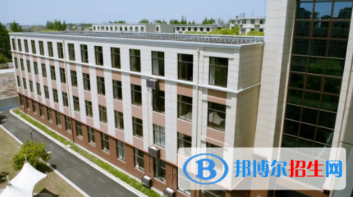 威信縣職業(yè)高級(jí)中學(xué)2022年報(bào)名條件、招生要求、招生對(duì)象