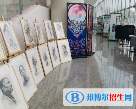 揚(yáng)州文化藝術(shù)學(xué)校2022年招生辦聯(lián)系電話