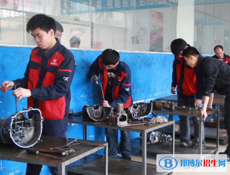 蒙自縣中等農(nóng)業(yè)機(jī)械化技術(shù)學(xué)校2022年學(xué)費(fèi)、收費(fèi)多少