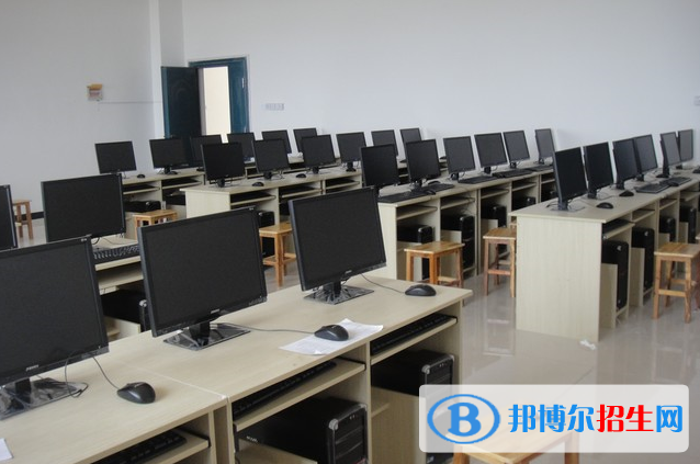 河北2022年計算機學(xué)?？梢詫W(xué)什么