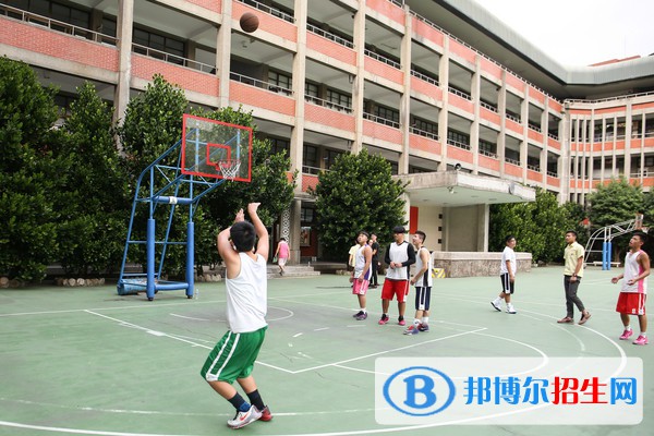 云南省財(cái)貿(mào)學(xué)校2022年有哪些專(zhuān)業(yè)