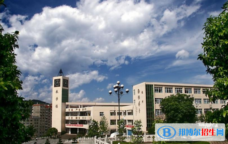 云南夏蒙衛(wèi)生學(xué)校2022年學(xué)費(fèi)、收費(fèi)多少