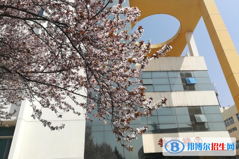 昆明衛(wèi)生學(xué)校2022年學(xué)費、收費多少