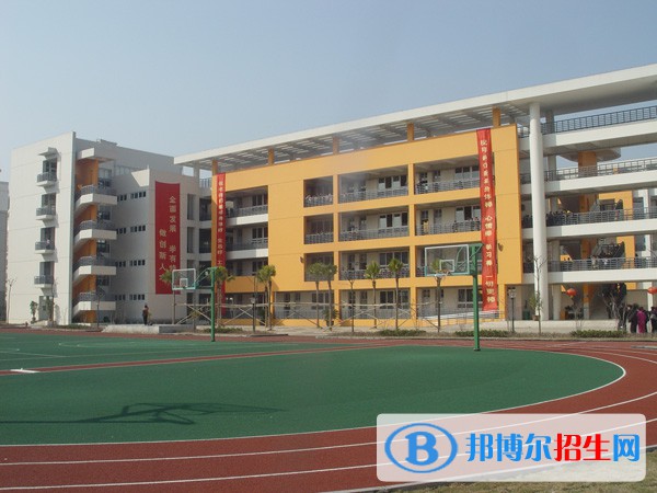 資中縣雙龍職業(yè)中學2022年報名條件、招生要求、招生對象