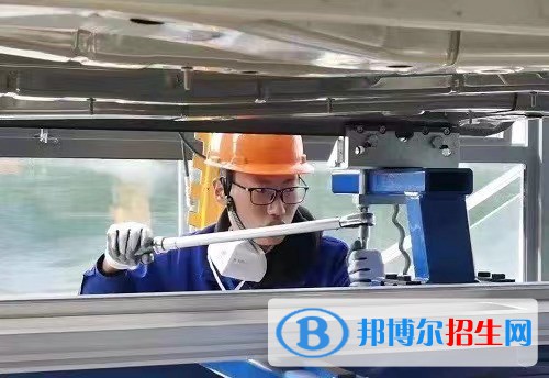 南京公用事業(yè)技工學(xué)校2022年報(bào)名條件、招生要求、招生對(duì)象