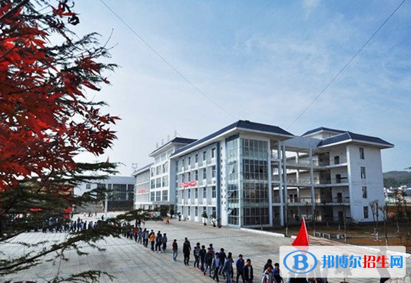 src=http://suliaoposuiji.cn/skin/zhaosheng/image/nopic.gif