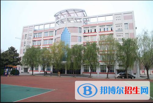昆明市林業(yè)技工學(xué)校2022年報(bào)名條件、招生要求、招生對(duì)象