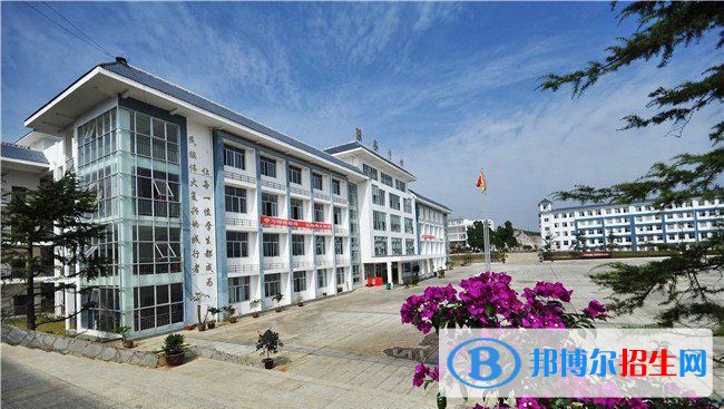 云南省輕工業(yè)技工學校2022年學費、收費多少