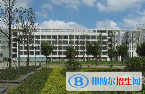巧家縣職業(yè)高級中學2022年學費、收費多少
