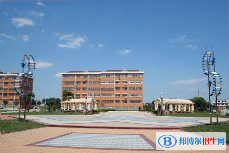 麻栗坡縣民族職業(yè)高級(jí)中學(xué)2022年報(bào)名條件、招生要求、招生對(duì)象