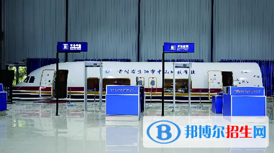 貴州貴陽中山科技學(xué)校2022年報名條件、招生要求、招生對象