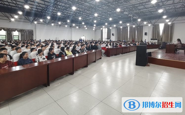 重慶榮昌區(qū)職業(yè)教育中心2022年報(bào)名條件、招生要求、招生對(duì)象