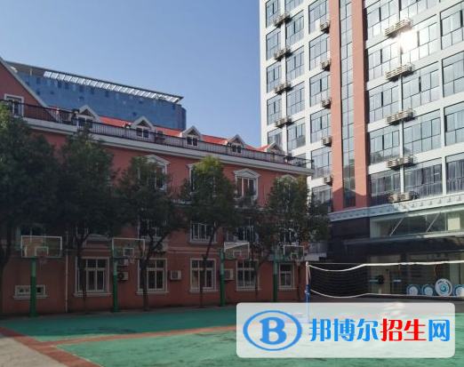 浙江商業(yè)技師學(xué)院2022年招生辦聯(lián)系電話(huà)