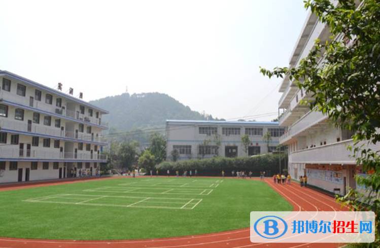 重慶虎溪職業(yè)中學(xué)2022年招生辦聯(lián)系電話(huà)