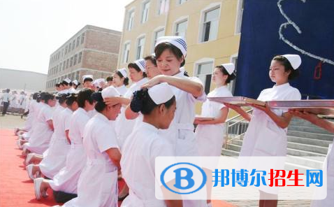 重慶2022年護理學(xué)校就業(yè)形勢怎么樣