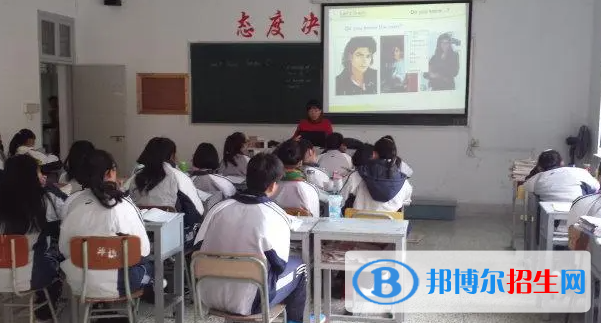 貴州金蓉?zé)o線電技工學(xué)校2022年招生辦聯(lián)系電話
