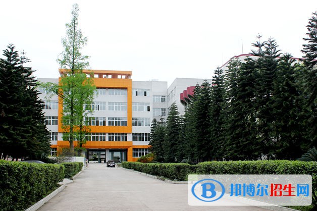 四川省雅安中學怎么樣、好不好